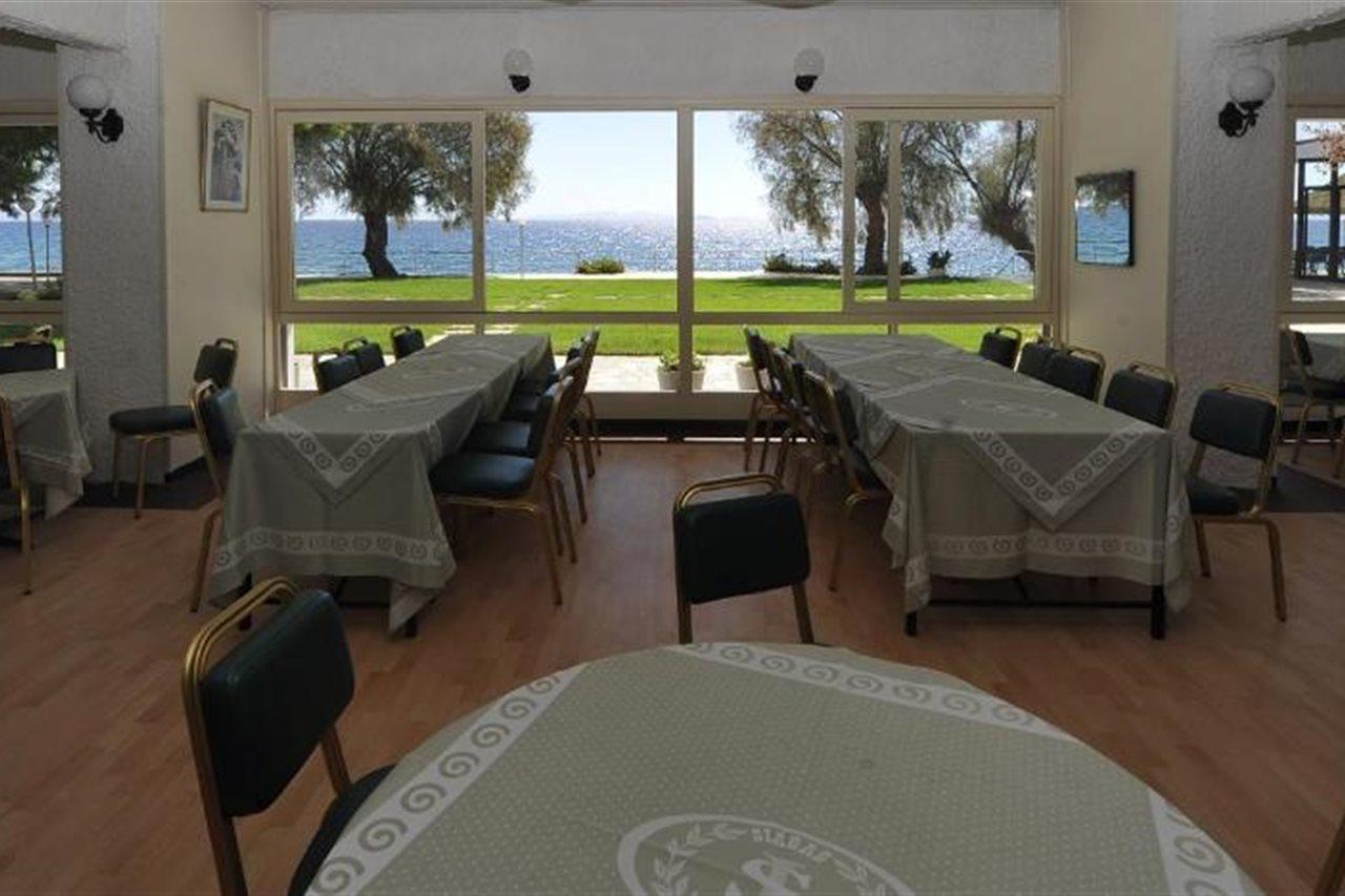 Siagas Beach Hotel Agioi Theodoroi Exterior foto