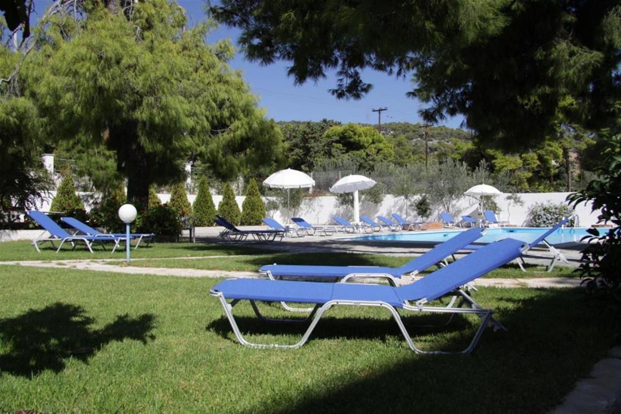 Siagas Beach Hotel Agioi Theodoroi Exterior foto