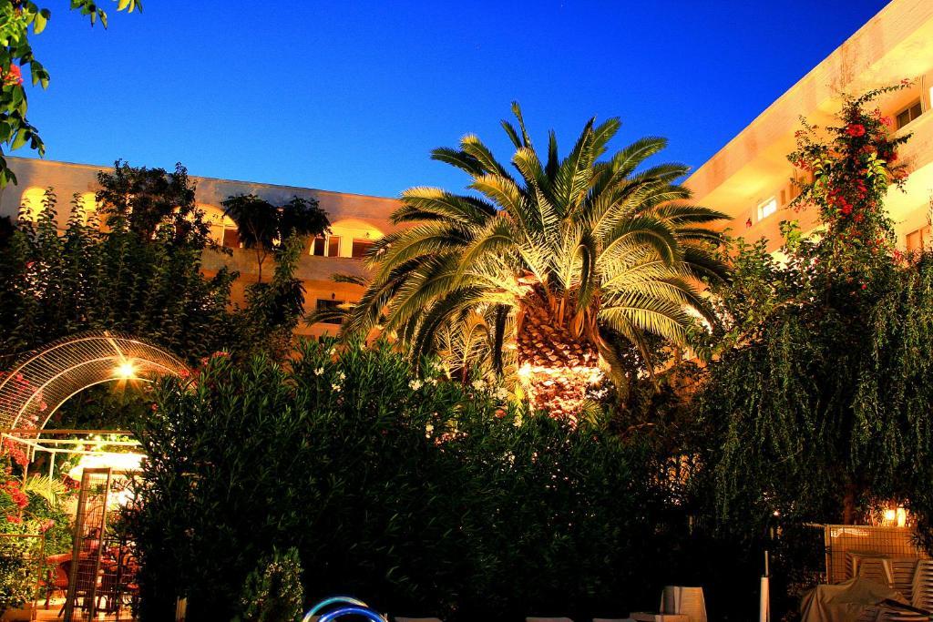Siagas Beach Hotel Agioi Theodoroi Exterior foto